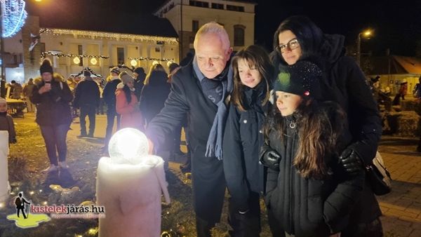 adventi_elso_gyertyagyujtas_kistelek_20231204_ck_072