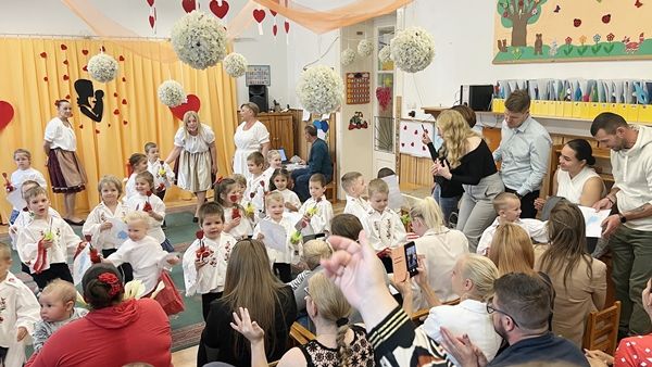 Anyák napja a Hétszínvirág óvodában