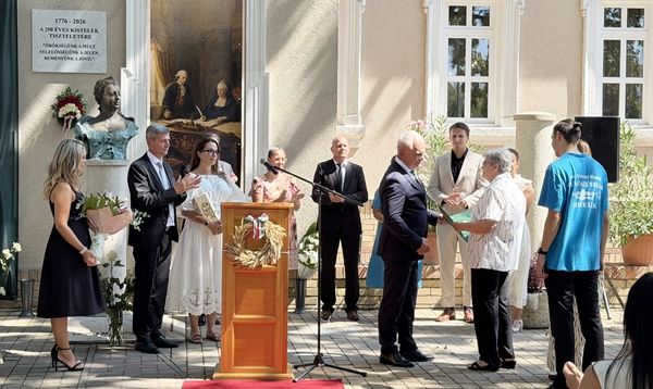 Kistelek 250 – Díszpolgári címeket, elismeréseket, díjakat adományozott a város
