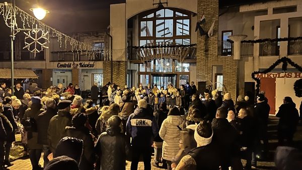 karacsonyi_fenyek_kistelek_20241129_ck