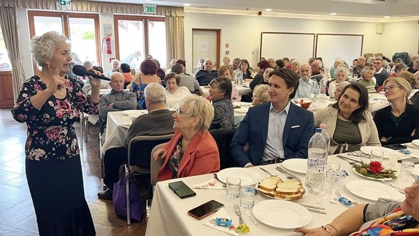 Magyarnótás névnapot tartottak a nyugdíjas klubban