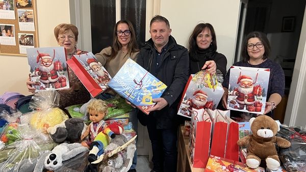 60 gyermeknek tette szebbé a karácsonyát a Nők a Családokért Egyesület