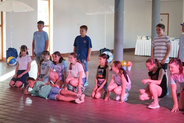 retro_parti_idosekert_20250602_ck_080