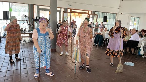Szüreti mulatság a Kisteleki Nyugdíjas Klubban