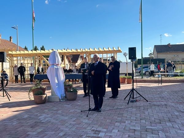 ter_es_szoboravato_kistelek_20231113_ck_012
